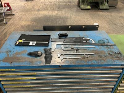 Overview picture of Various measuring tools